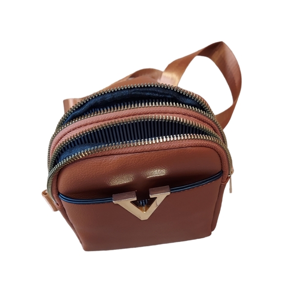 Crossbody Bags Women Small Fanny Pack New Front or Back Wear, Vegan Leather - Picture 7 of 12